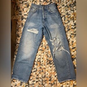 BDG Distressed High waisted, Light Blue Relaxed Jeans